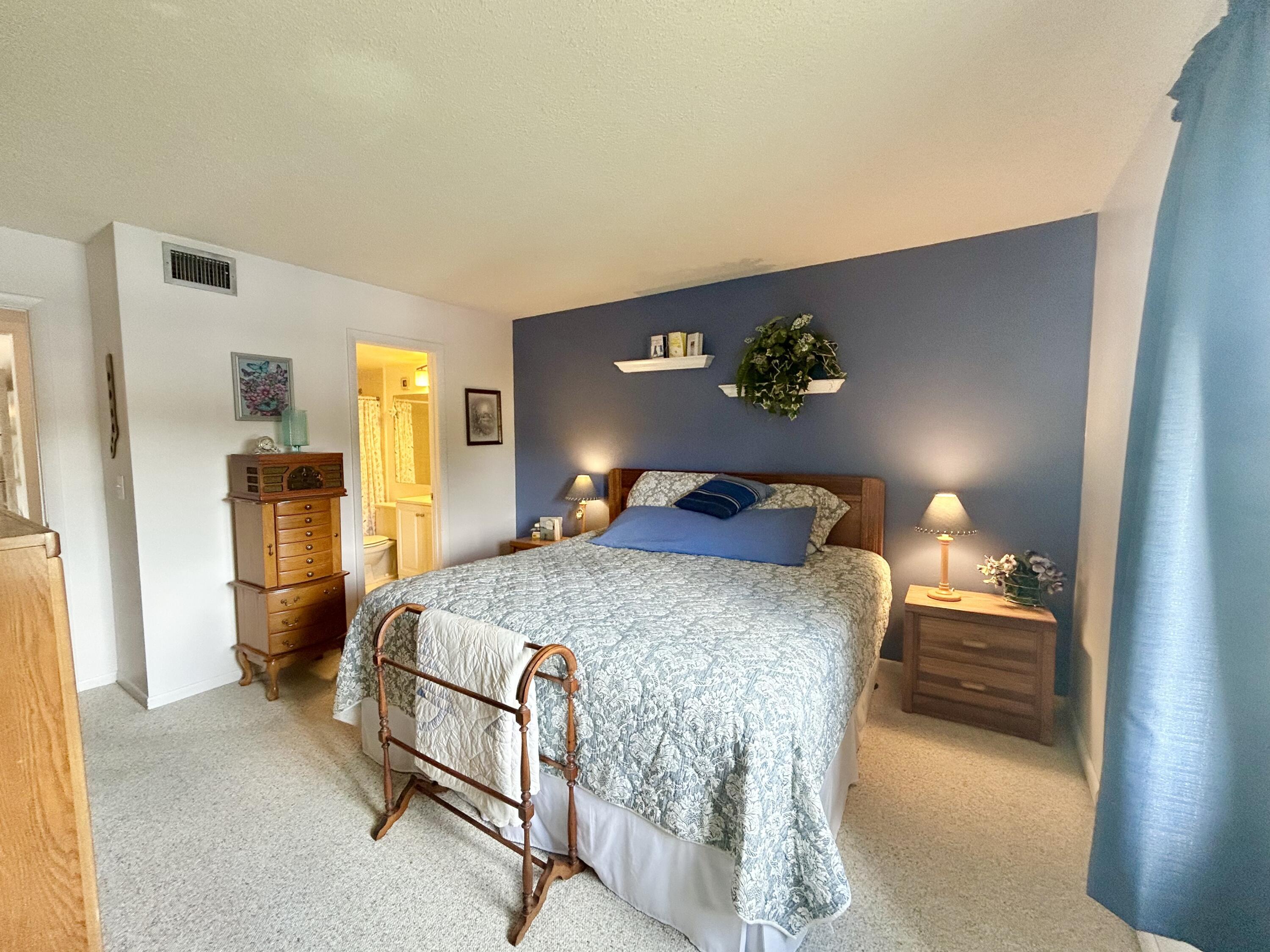 132 Lake Pine Circle B-2, Greenacres, FL 33463, Greenacres - Photo 5