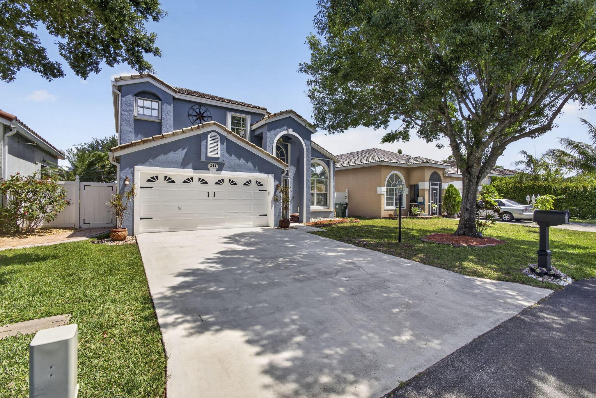 243 WEDGEWOOD Circle, Greenacres, FL 33463, Greenacres - Photo 2