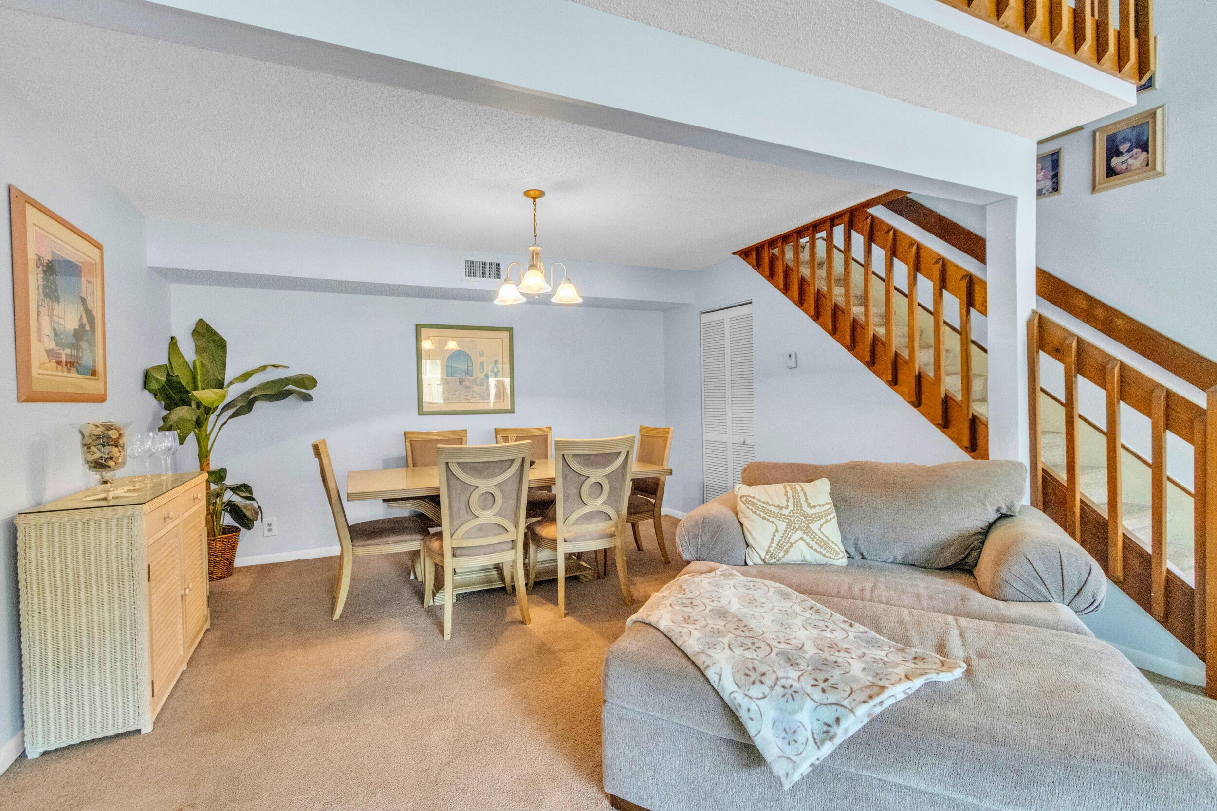 111 Maplecrest Circle, Jupiter, FL 33458, Jupiter - Photo 5