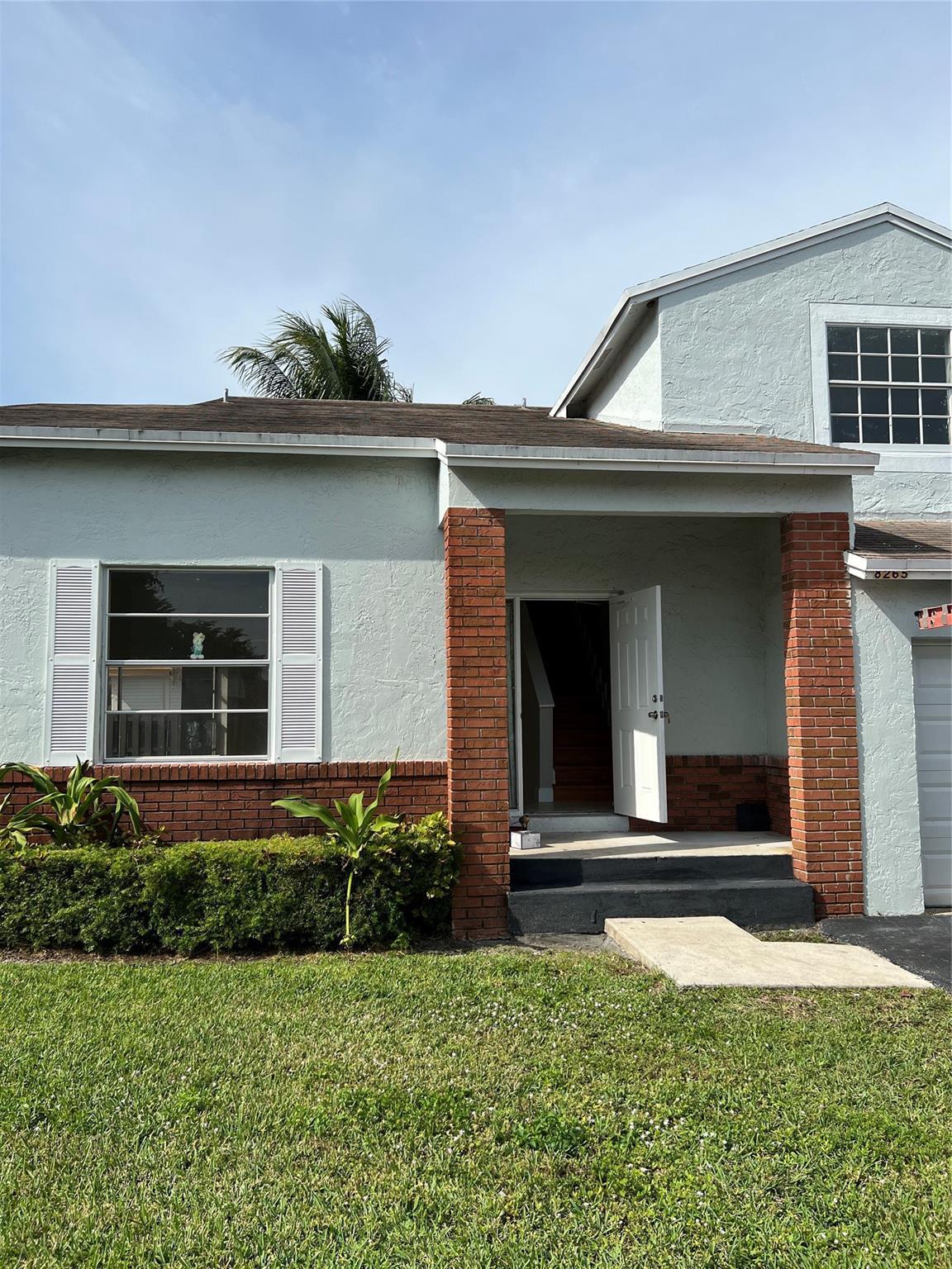 8265 NW 192nd Terrace, Hialeah, FL 33015, Hialeah