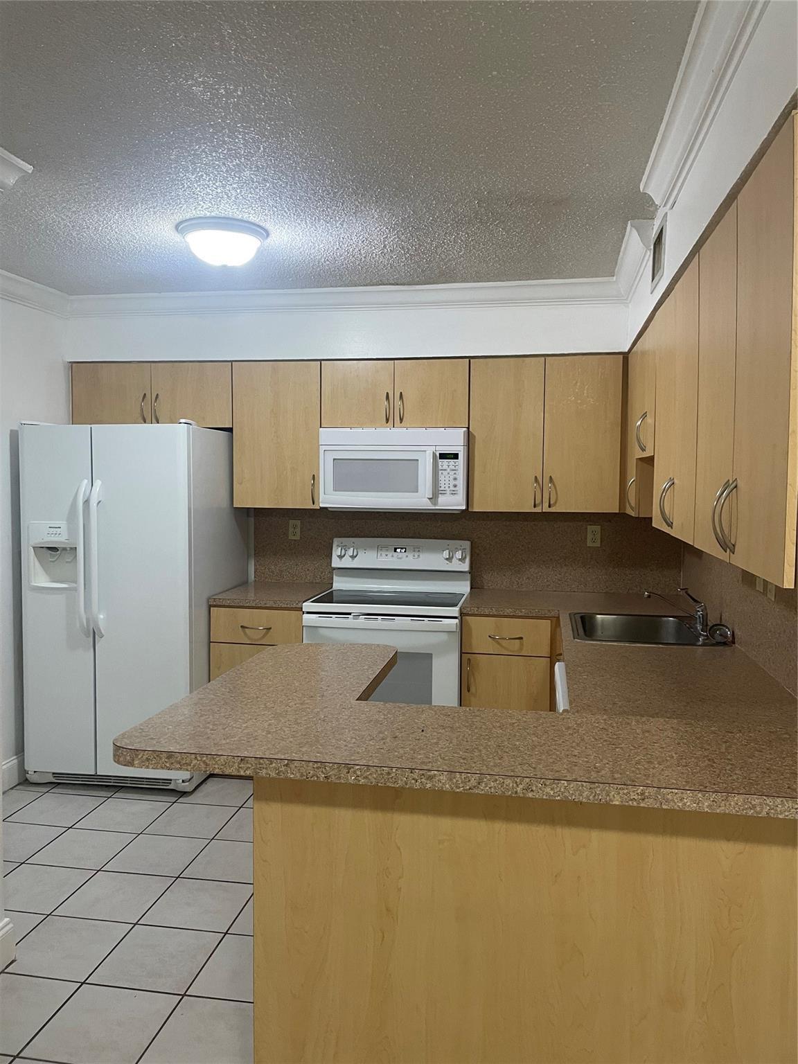 7510 SW 153RD Place 104-8, Miami, FL 33193, Miami - Photo 2