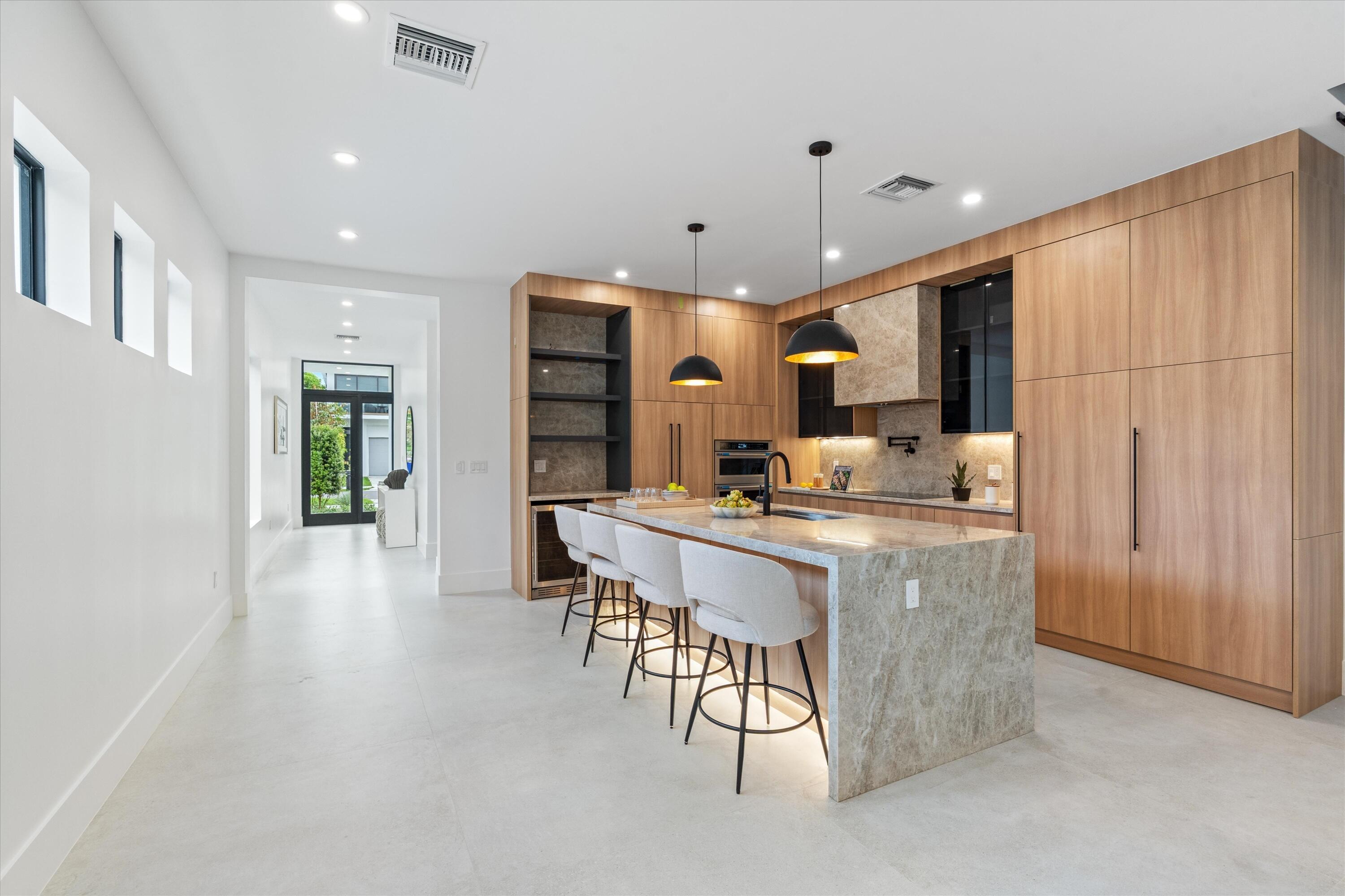 1133 NE 12th Avenue, Fort Lauderdale, FL 33304, Fort Lauderdale - Photo 3
