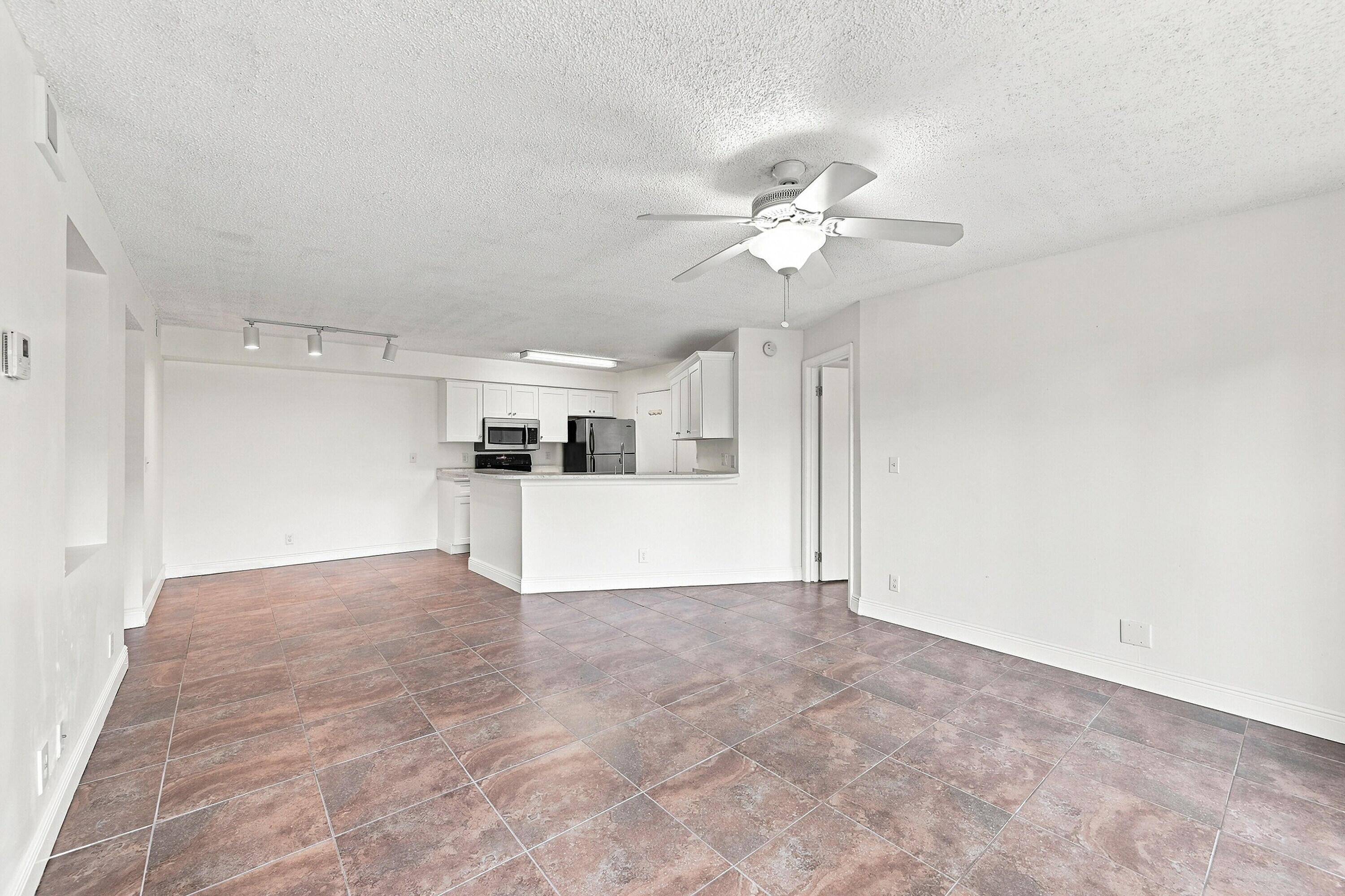 9999 SUMMERBREEZE Drive 417, Sunrise, FL 33322, Sunrise - Photo 2