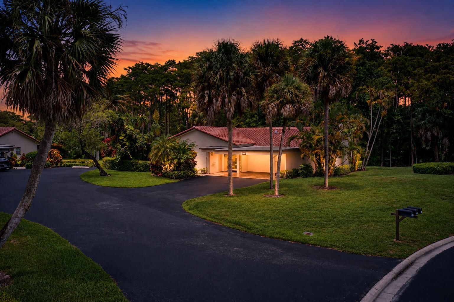 21195 JUEGO Circle 16-A, Boca Raton, FL 33433, Boca Raton - Photo 2