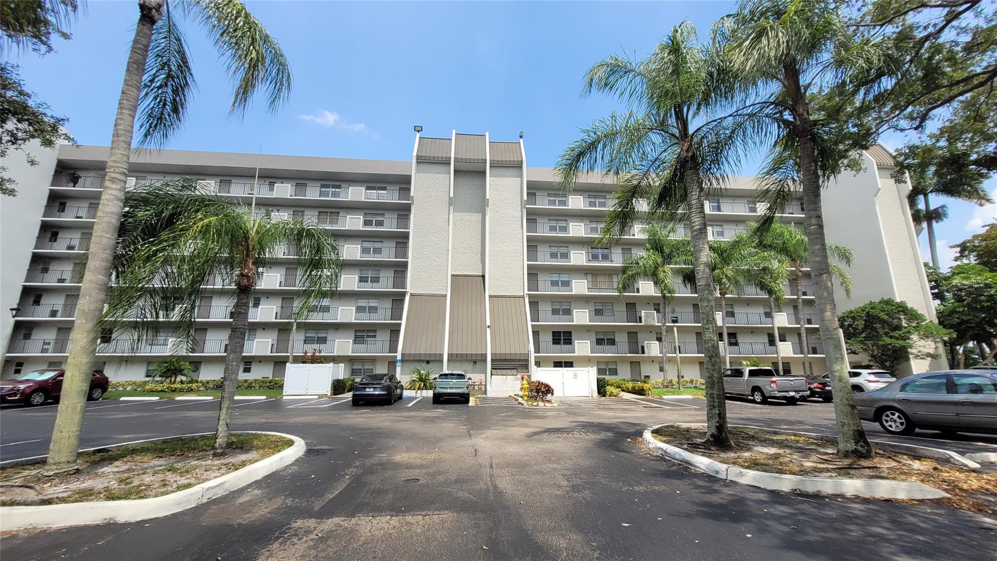 3100 W ROLLING HILLS Circle 609, Davie, FL 33328, Davie