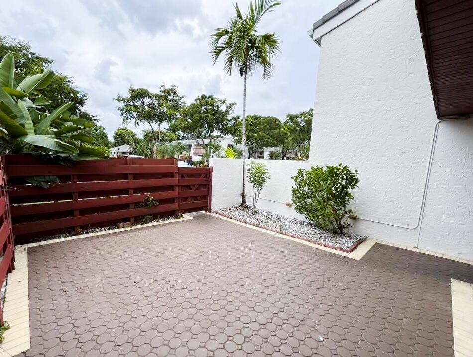 3094 BERMWOOD Lane 237, Hollywood, FL 33021, Hollywood - Photo 3
