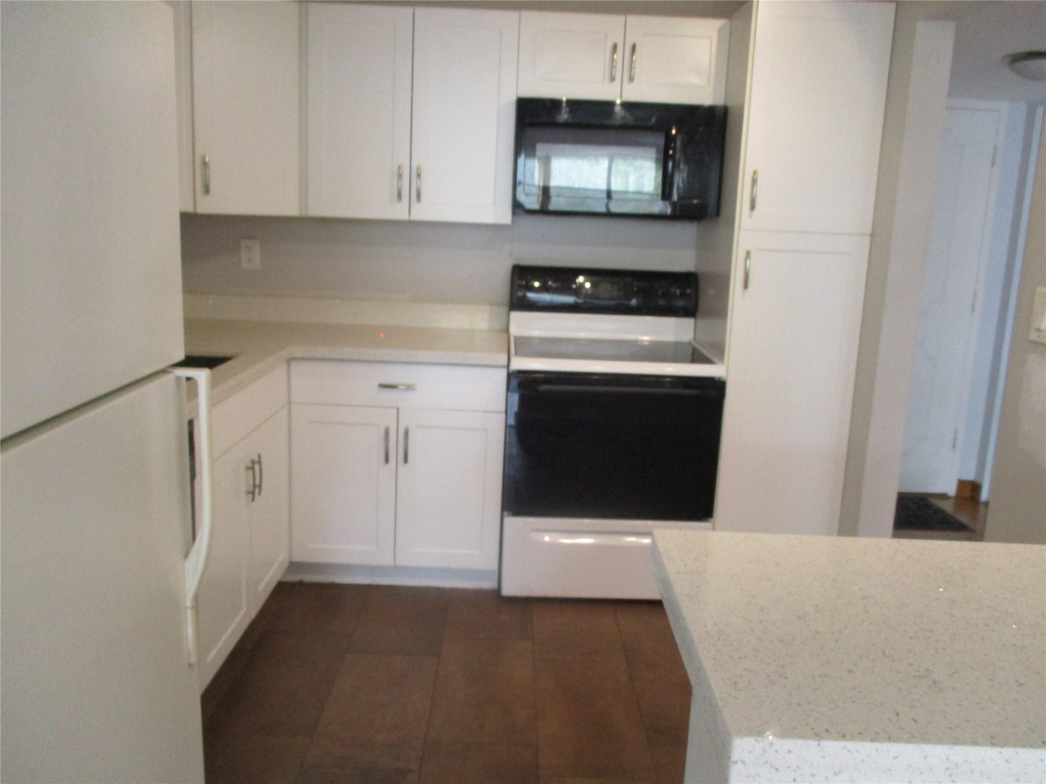 2731 TAFT Street 201, Hollywood, FL 33020, Hollywood - Photo 2
