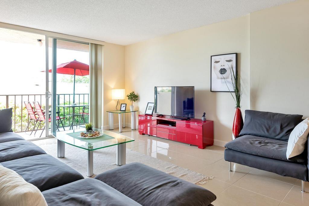 1009 N Ocean Boulevard 409, Pompano Beach, FL 33062, Pompano Beach - Photo 2