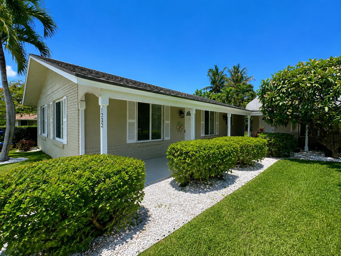1232 Cabana Road 1, Singer Island, FL 33404, Singer Island - Photo 2