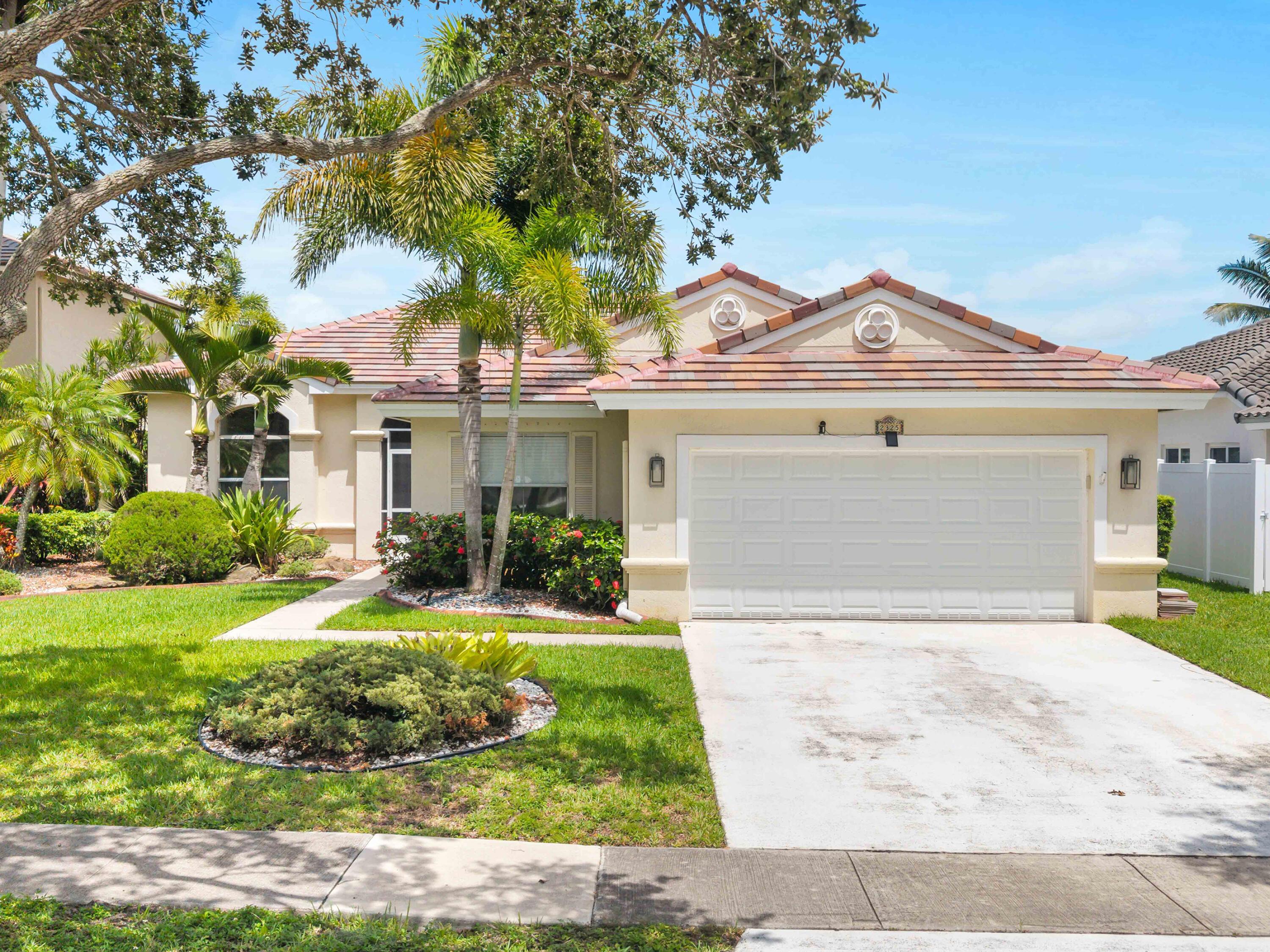2325 NW 186th Avenue, Pembroke Pines, FL 33029, Pembroke Pines