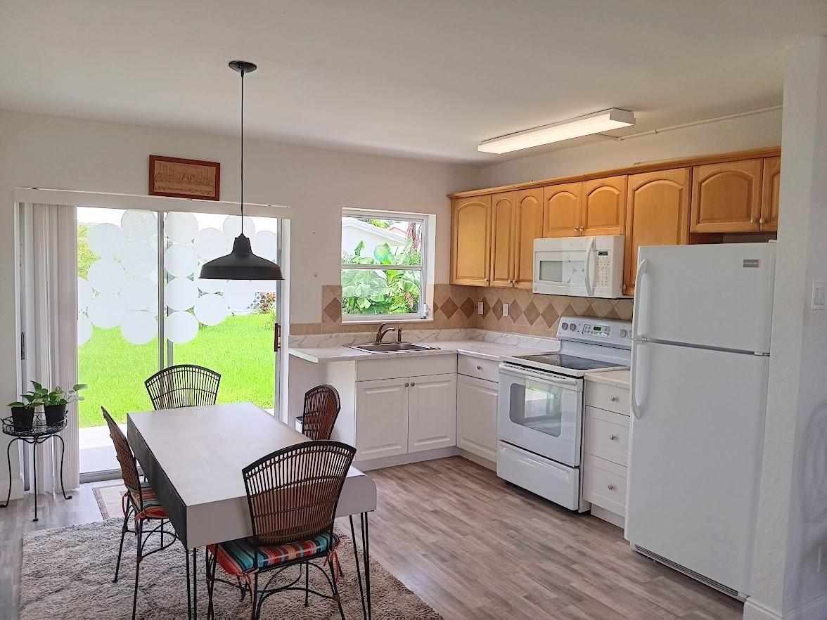 7105 NW 74th Place, Tamarac, FL 33321, Tamarac - Photo 3