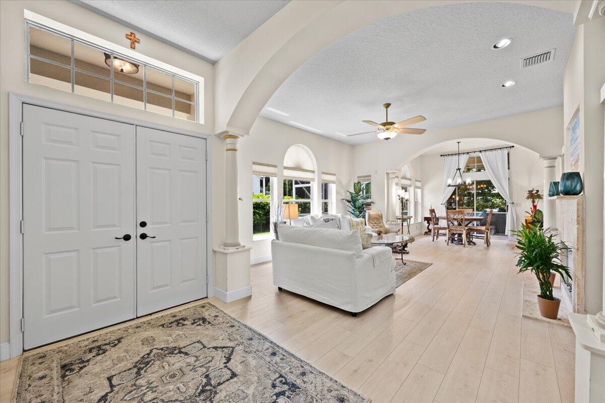 21 Grand Bay Circle, Juno Beach, FL 33408, Juno Beach - Photo 4