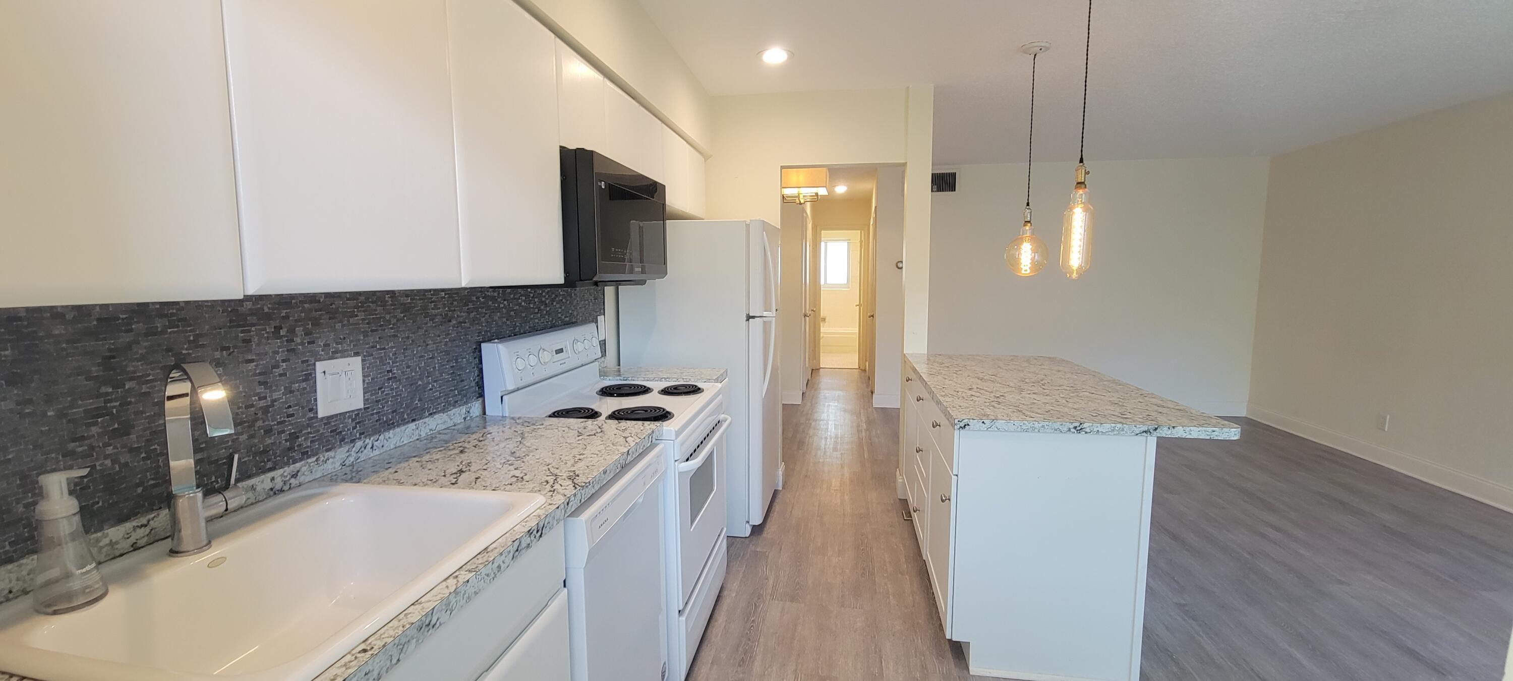 2110 NE 39TH Street 3B, Fort Lauderdale, FL 33308, Fort Lauderdale - Photo 5