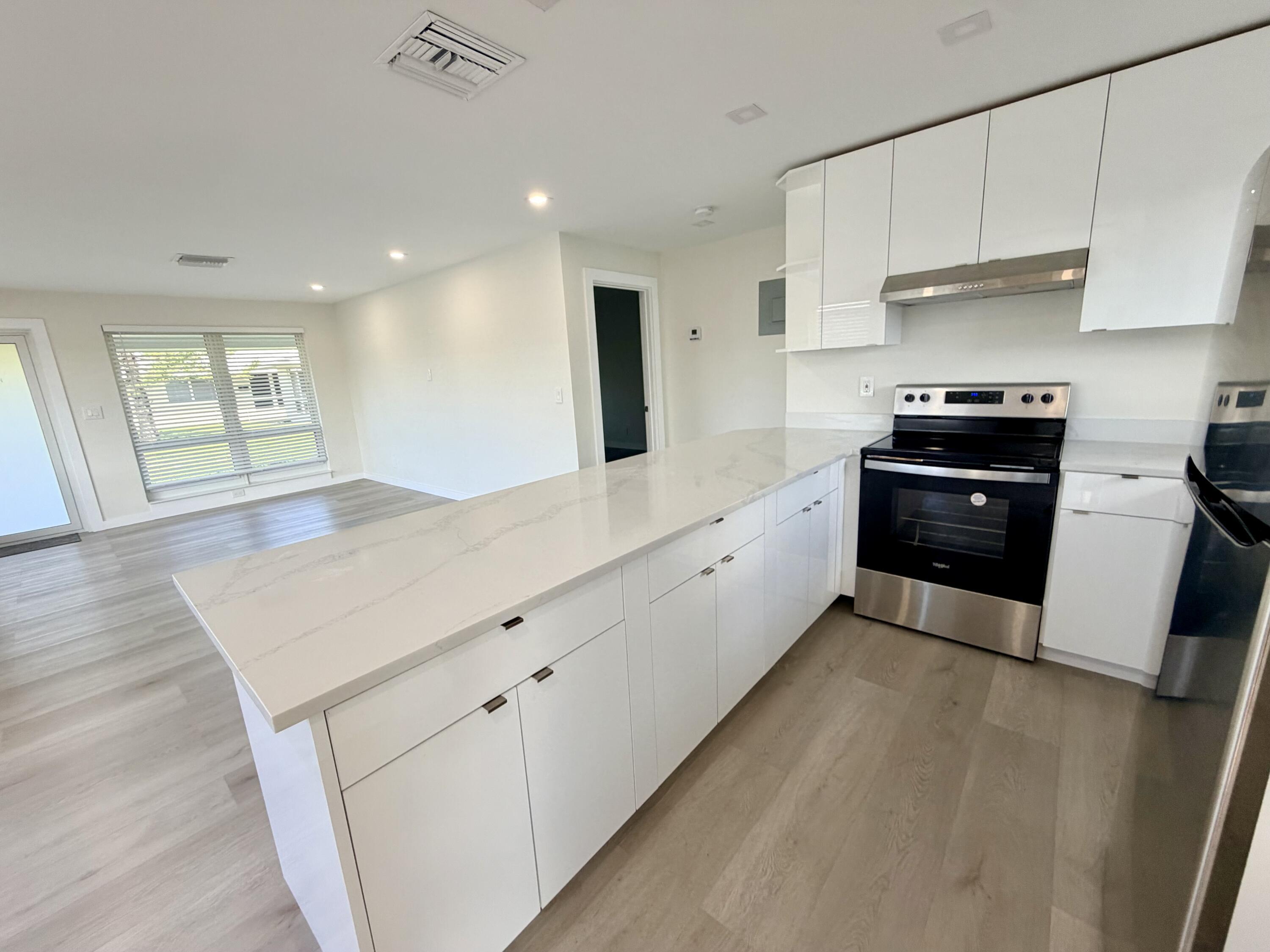 2070 NE 56th Street 1, Fort Lauderdale, FL 33308, Fort Lauderdale - Photo 4