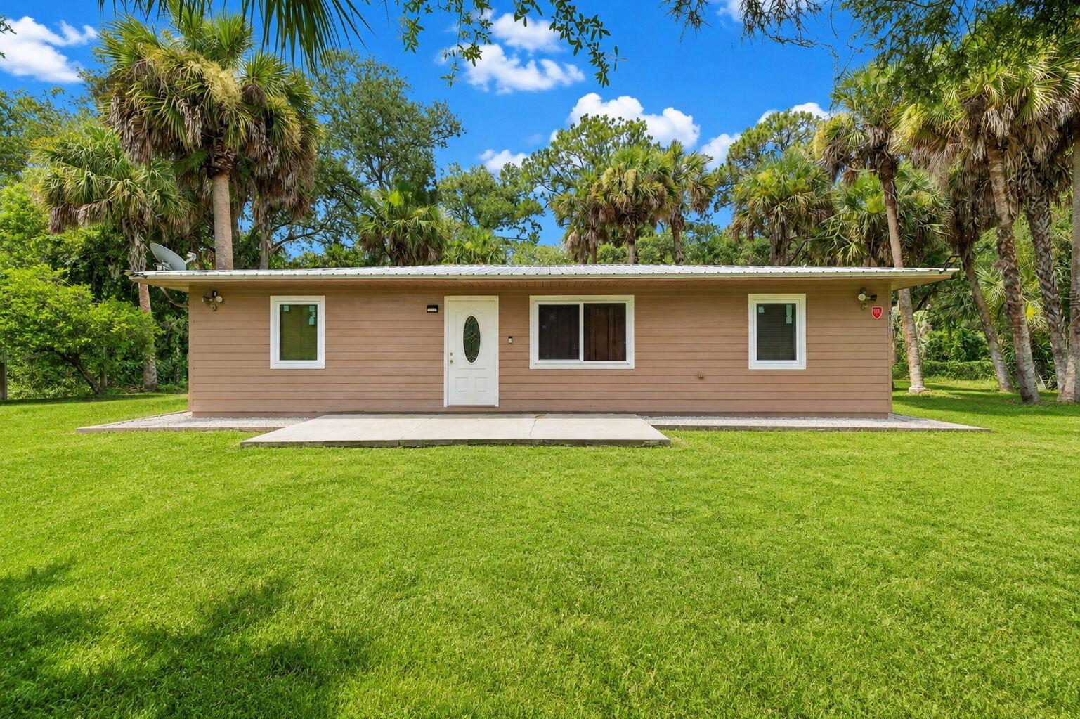 6868 E CENTER Street, Okeechobee, FL 34974, Okeechobee
