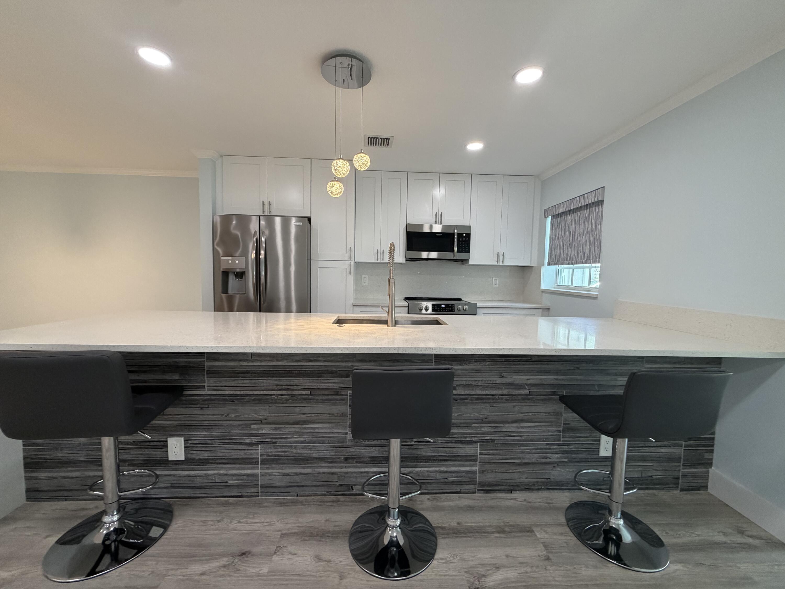 14516 CANALVIEW Drive B, Delray Beach, FL 33484, Delray Beach - Photo 2