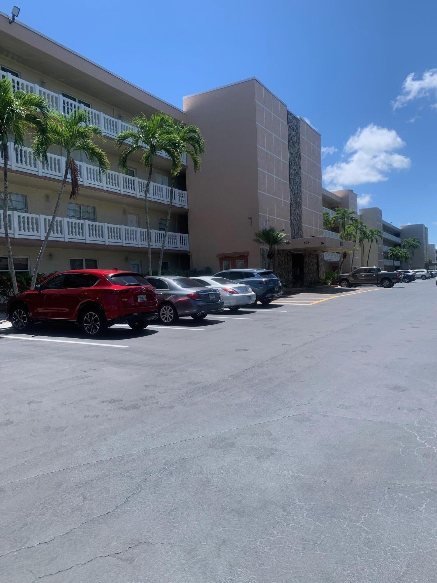 424 SE 10TH Street 104, Dania Beach, FL 33004, Dania Beach
