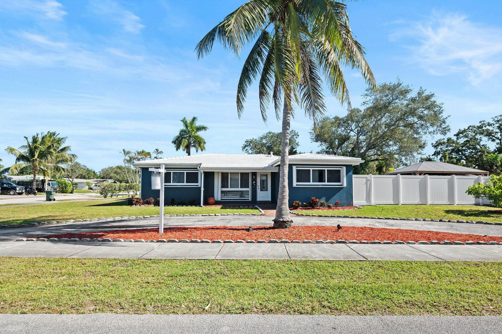 1900 SW 33rd Avenue, Fort Lauderdale, FL 33312, Fort Lauderdale - Photo 3