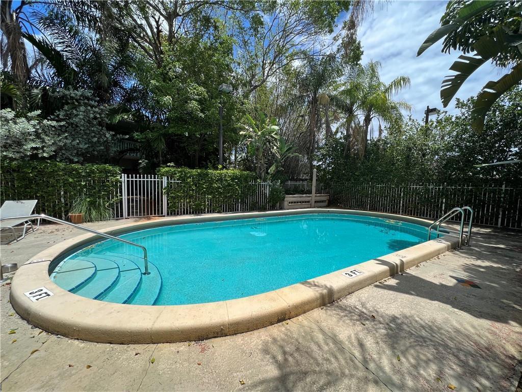 1423 HOLLY HEIGHTS Drive 7, Fort Lauderdale, FL 33304, Fort Lauderdale - Photo 5