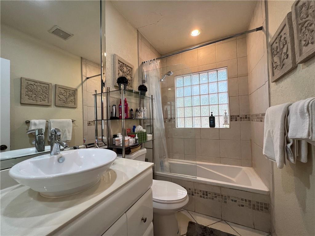 1423 HOLLY HEIGHTS Drive 7, Fort Lauderdale, FL 33304, Fort Lauderdale - Photo 4