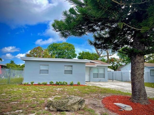 121 NW 7TH Court, Deerfield Beach, FL 33441, Deerfield Beach - Photo 2