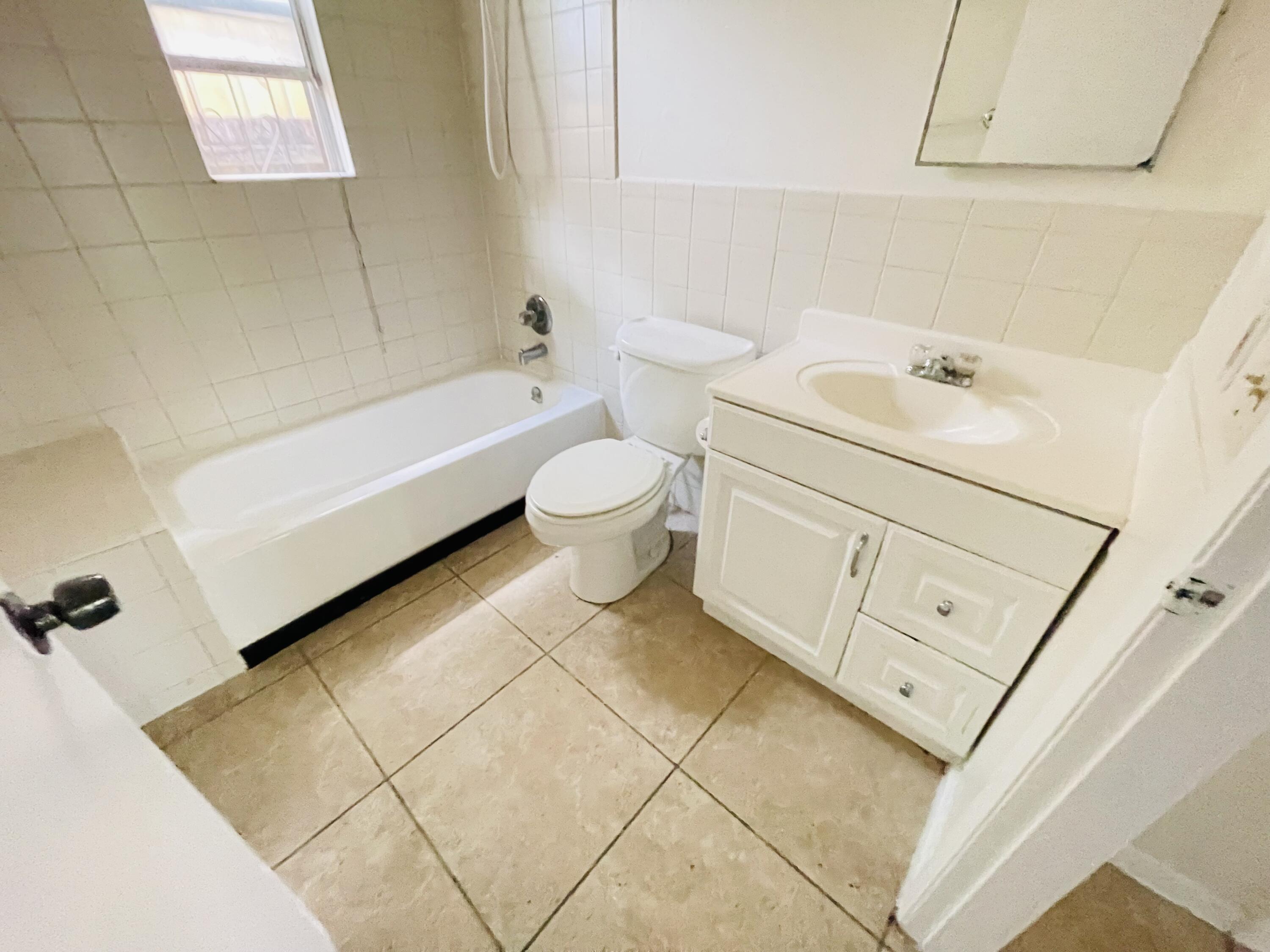 531 27th Street Unit 1, West Palm Beach, FL 33407, West Palm Beach - Photo 4