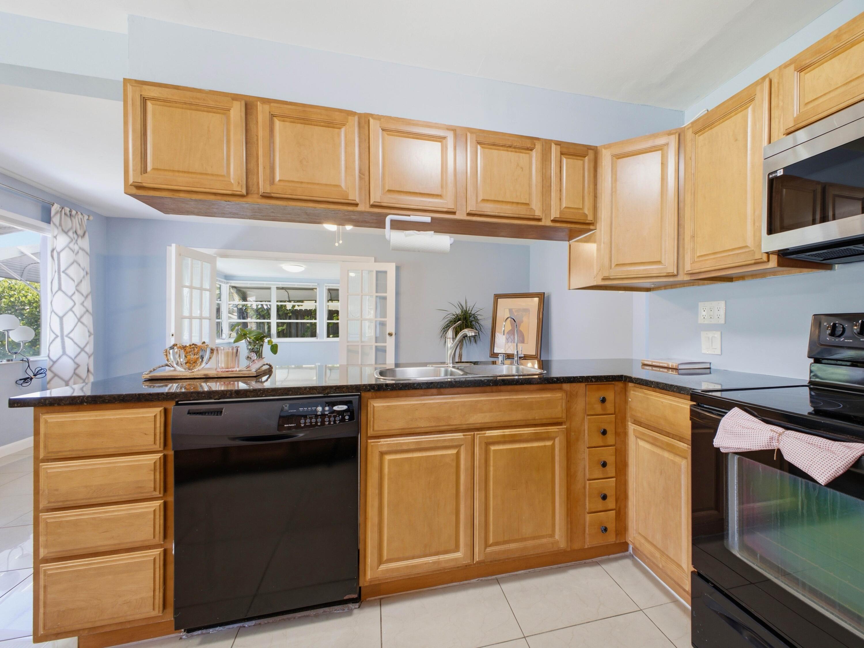 370 ORANGE Way, West Palm Beach, FL 33405, West Palm Beach
