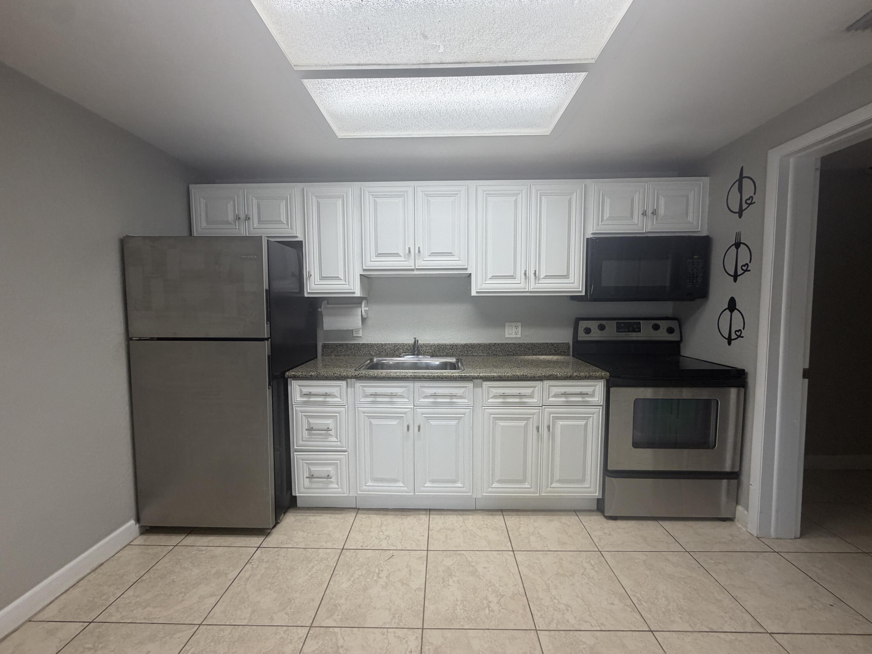 7194 Southgate Boulevard, Tamarac, FL 33321, Tamarac - Photo 3