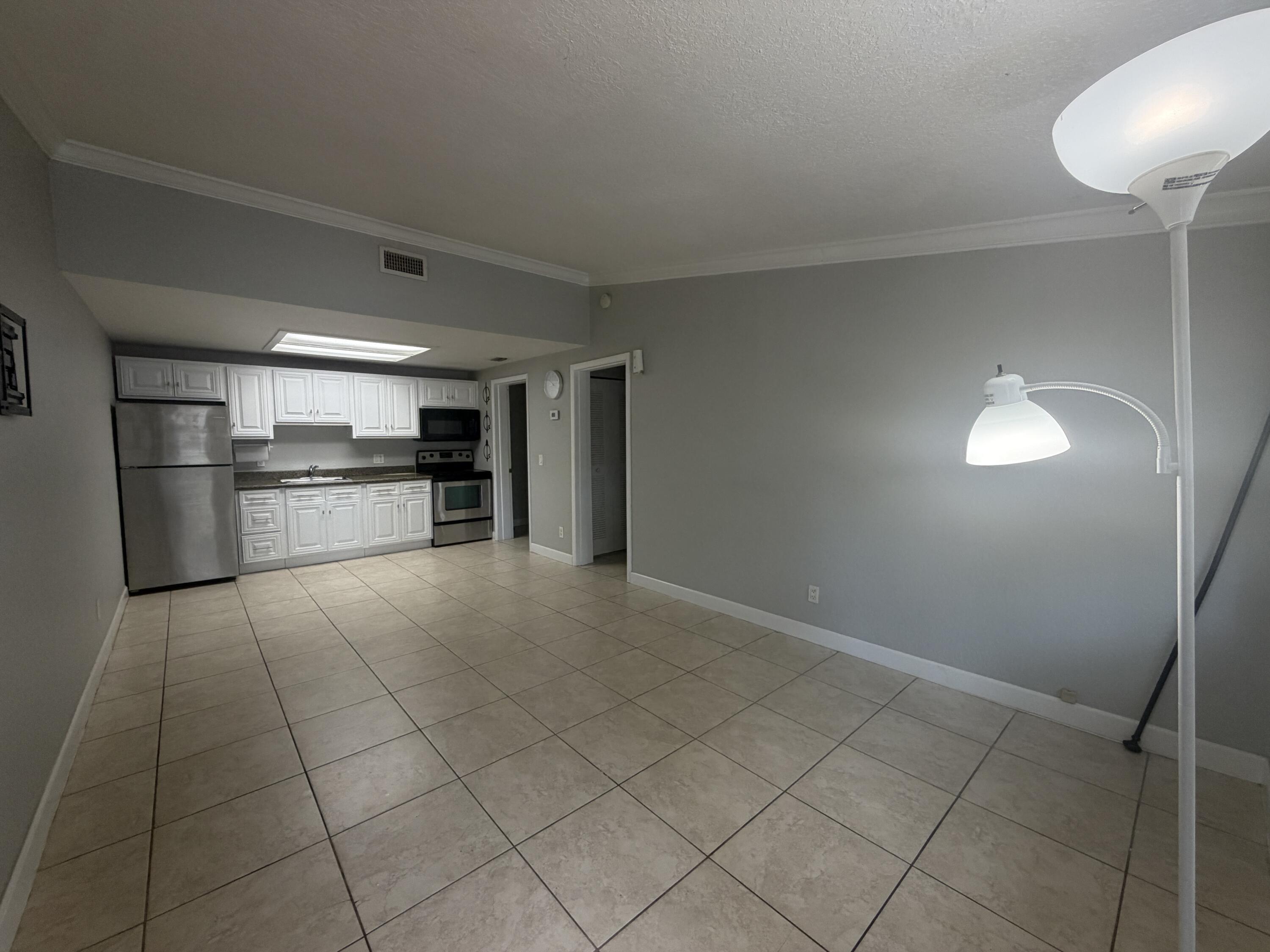 7194 Southgate Boulevard, Tamarac, FL 33321, Tamarac - Photo 5