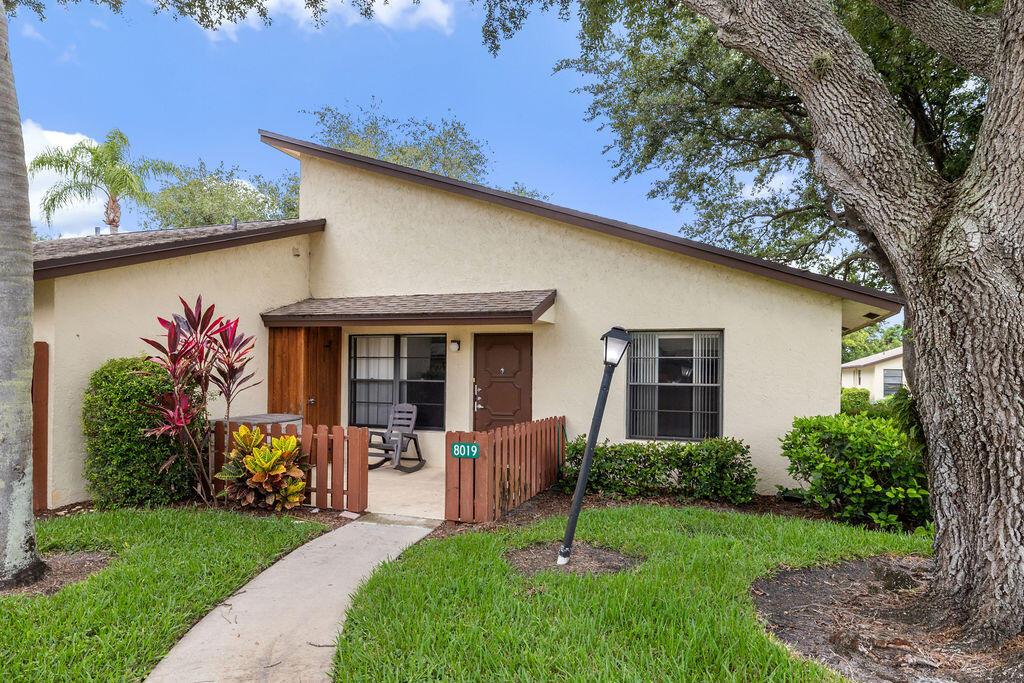 8019 SE Villa Circle, Hobe Sound, FL 33455, Hobe Sound - Photo 2