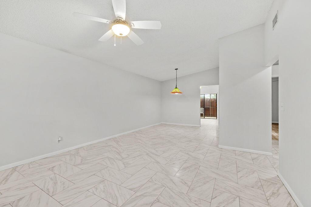 8019 SE Villa Circle, Hobe Sound, FL 33455, Hobe Sound - Photo 4