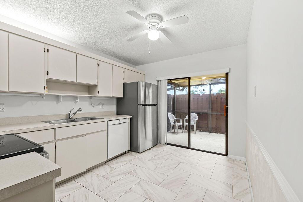 8019 SE Villa Circle, Hobe Sound, FL 33455, Hobe Sound - Photo 5