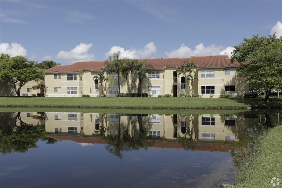 12730 VISTA ISLES Drive 812, Sunrise, FL 33325, Sunrise - Photo 3
