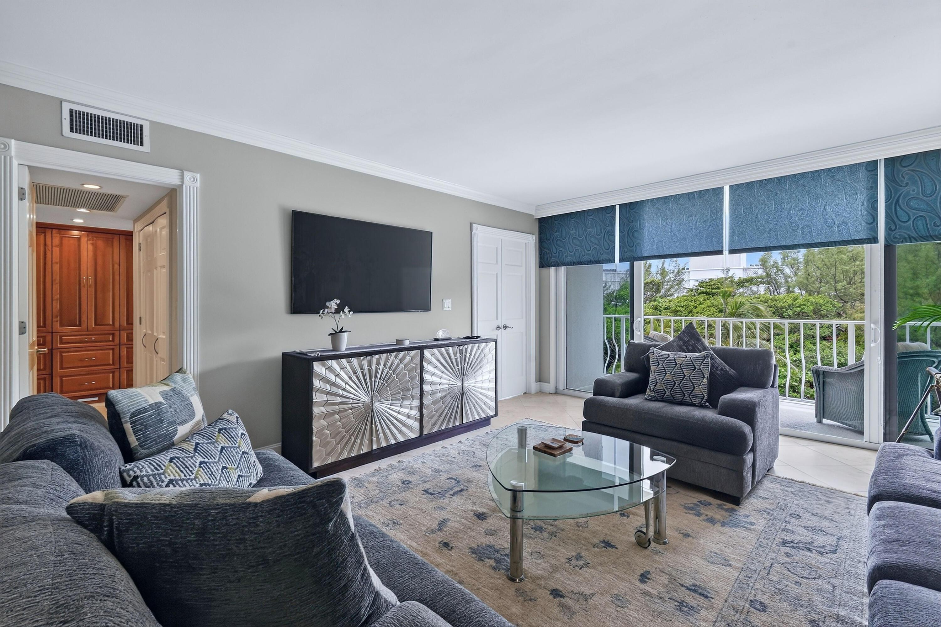 2774 S Ocean Boulevard 506, Palm Beach, FL 33480, Palm Beach - Photo 3