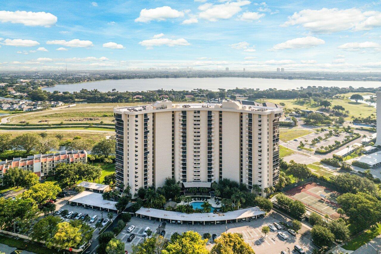 2450 PRESIDENTIAL Way 1606, West Palm Beach, FL 33401, West Palm Beach