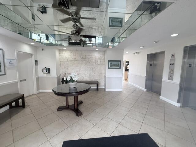 2555 NE 11TH Street 402, Fort Lauderdale, FL 33304, Fort Lauderdale - Photo 2