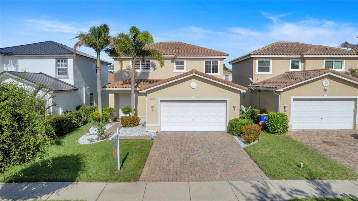 2891 SW Butterfly Lane, Palm City, FL 34990, Palm City - Photo 2