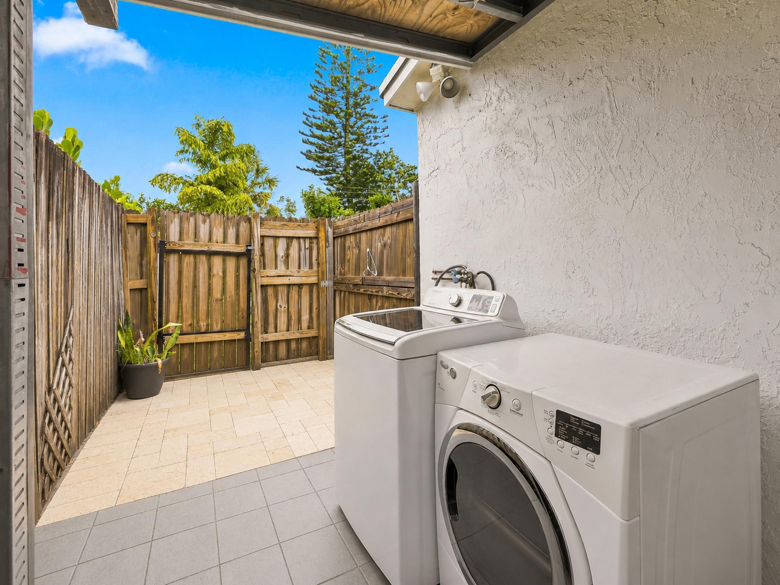 7780 NW 40TH Street A, Davie, FL 33024, Davie