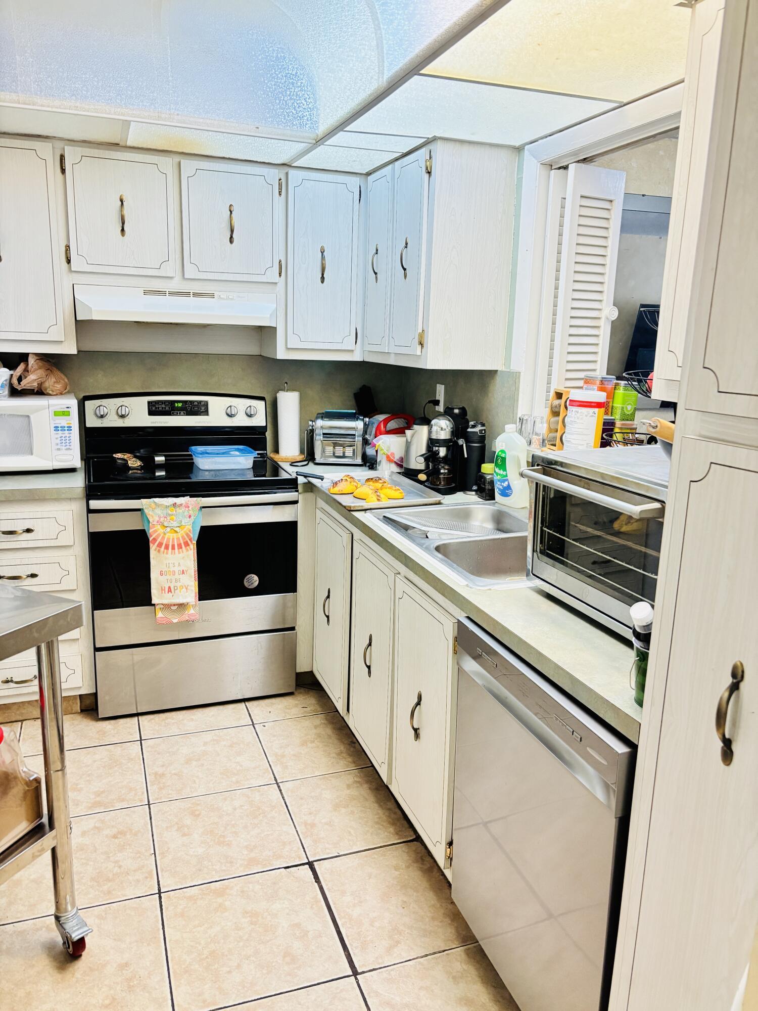 408 NW 68TH Avenue 406, Plantation, FL 33317, Plantation - Photo 3