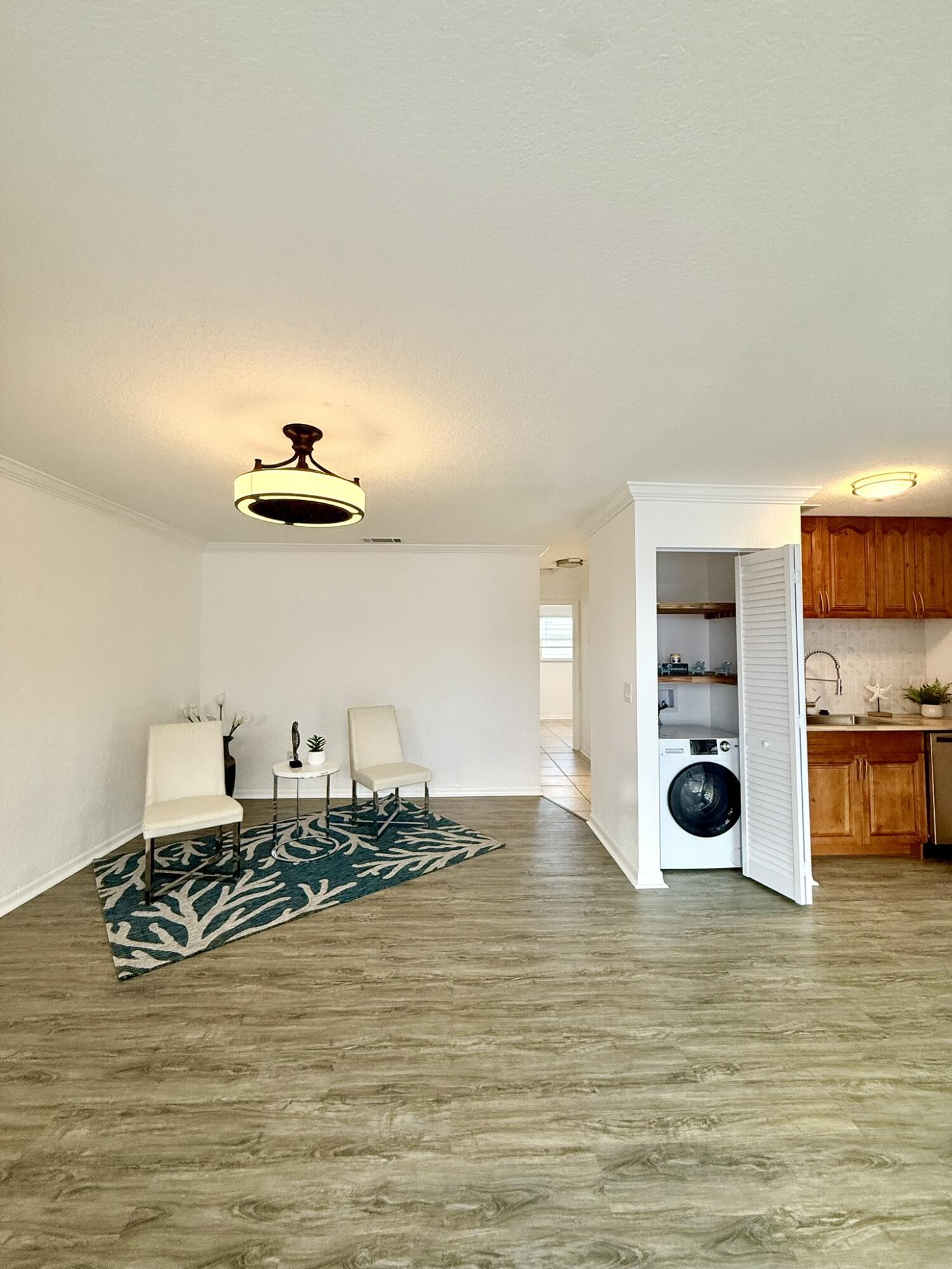436 AUBURN 203, Daytona Beach, FL 32118, Daytona Beach - Photo 4