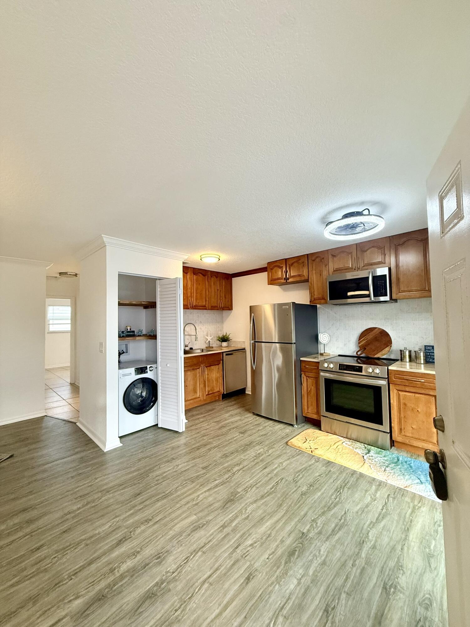 436 AUBURN 203, Daytona Beach, FL 32118, Daytona Beach - Photo 3