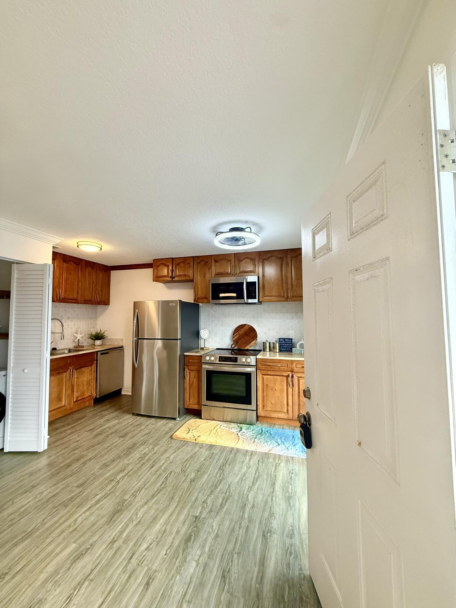 436 AUBURN 203, Daytona Beach, FL 32118, Daytona Beach - Photo 5