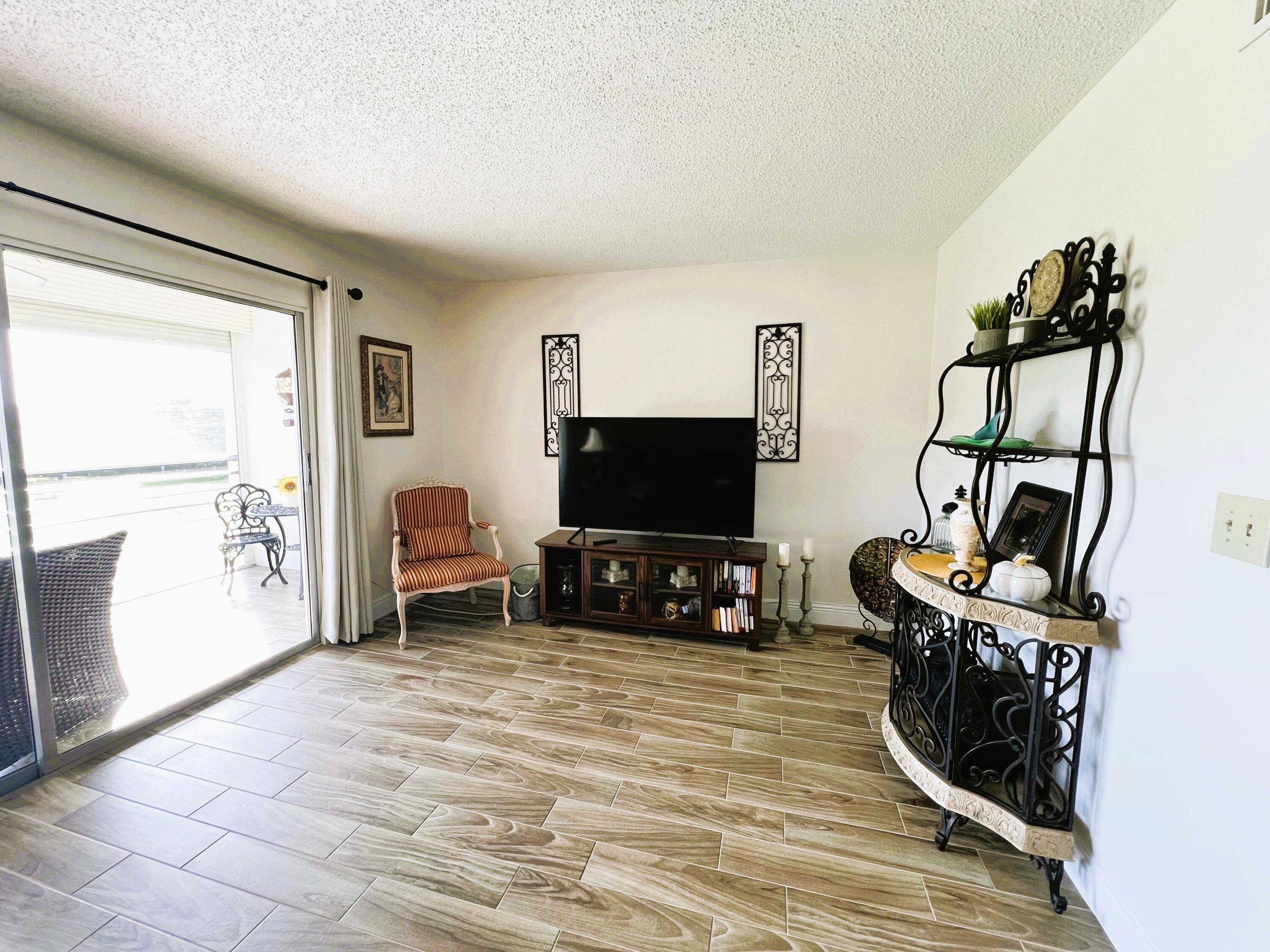 3402 Bimini Lane G4, Coconut Creek, FL 33066, Coconut Creek - Photo 4