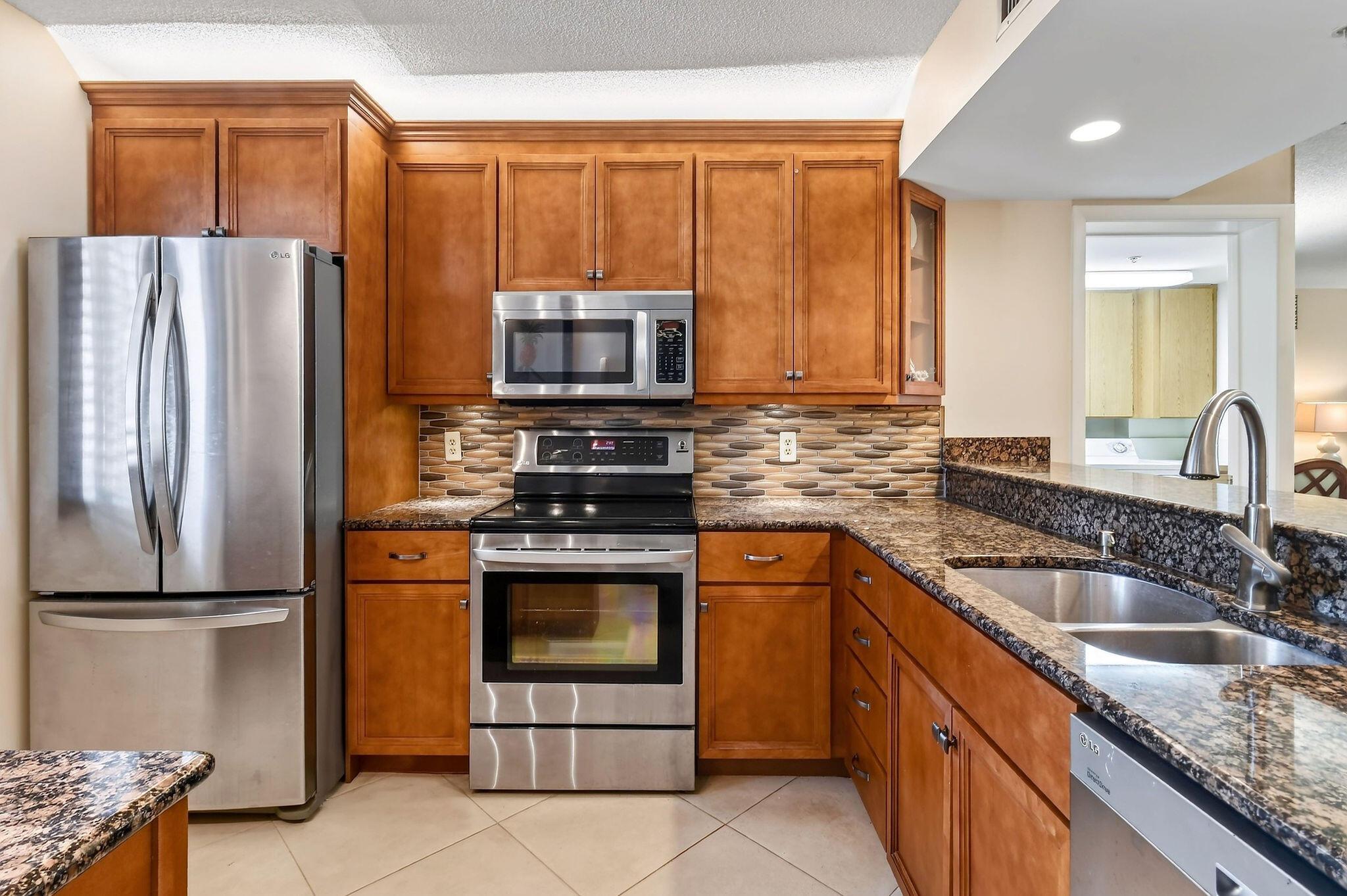 2101 Marina Isle Way 202, Jupiter, FL 33477, Jupiter - Photo 3