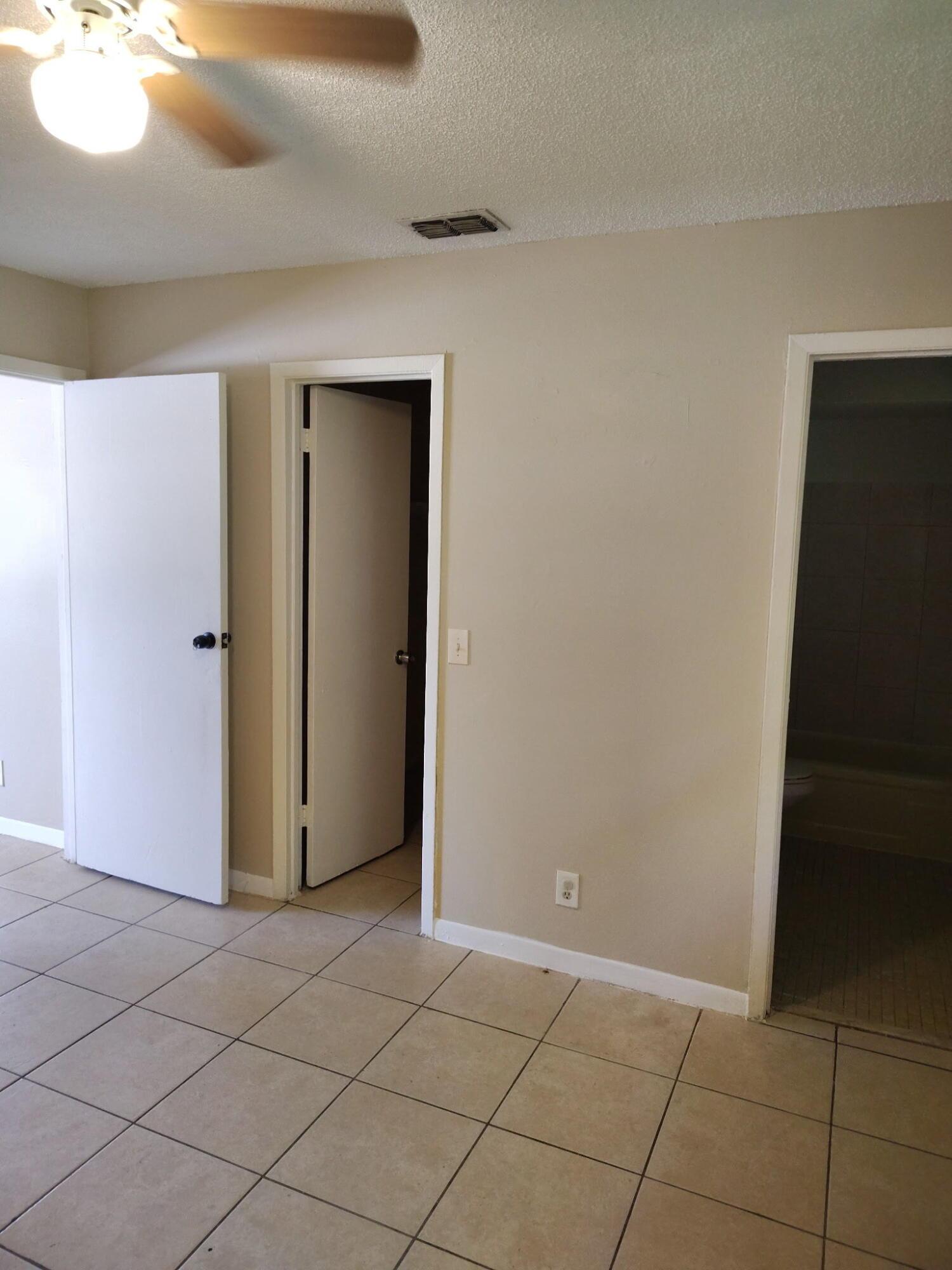 3656 Coconut Road, Palm Springs, FL 33461, Palm Springs - Photo 3
