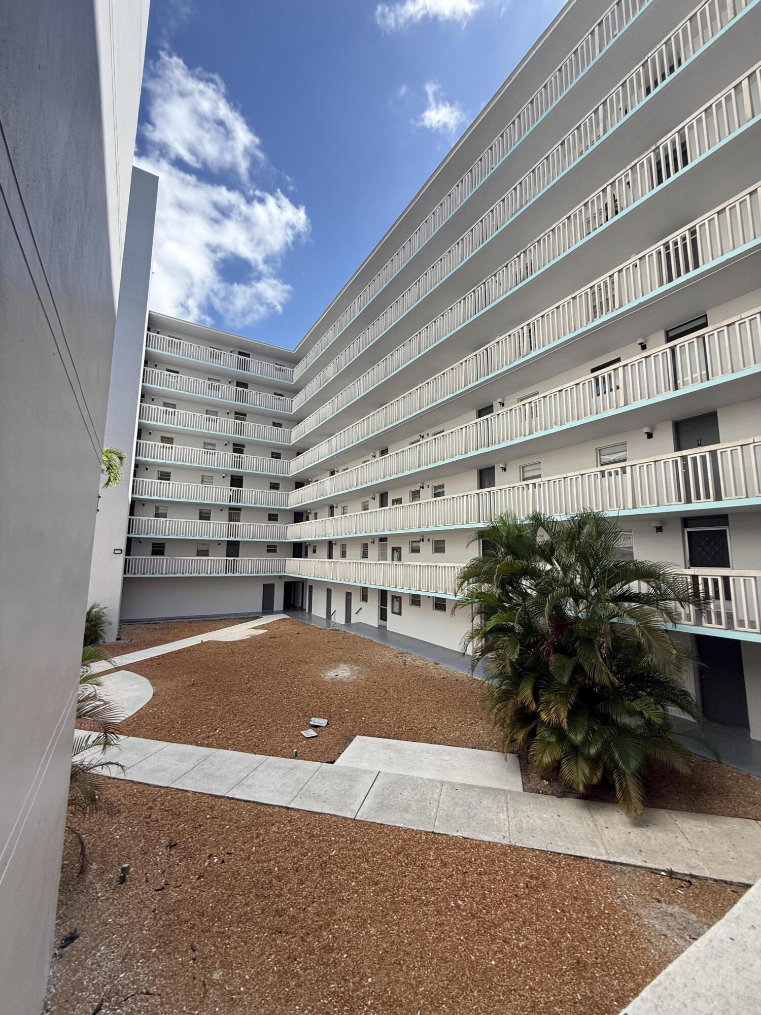 15600 NW 7TH Avenue 211, Miami, FL 33169, Miami