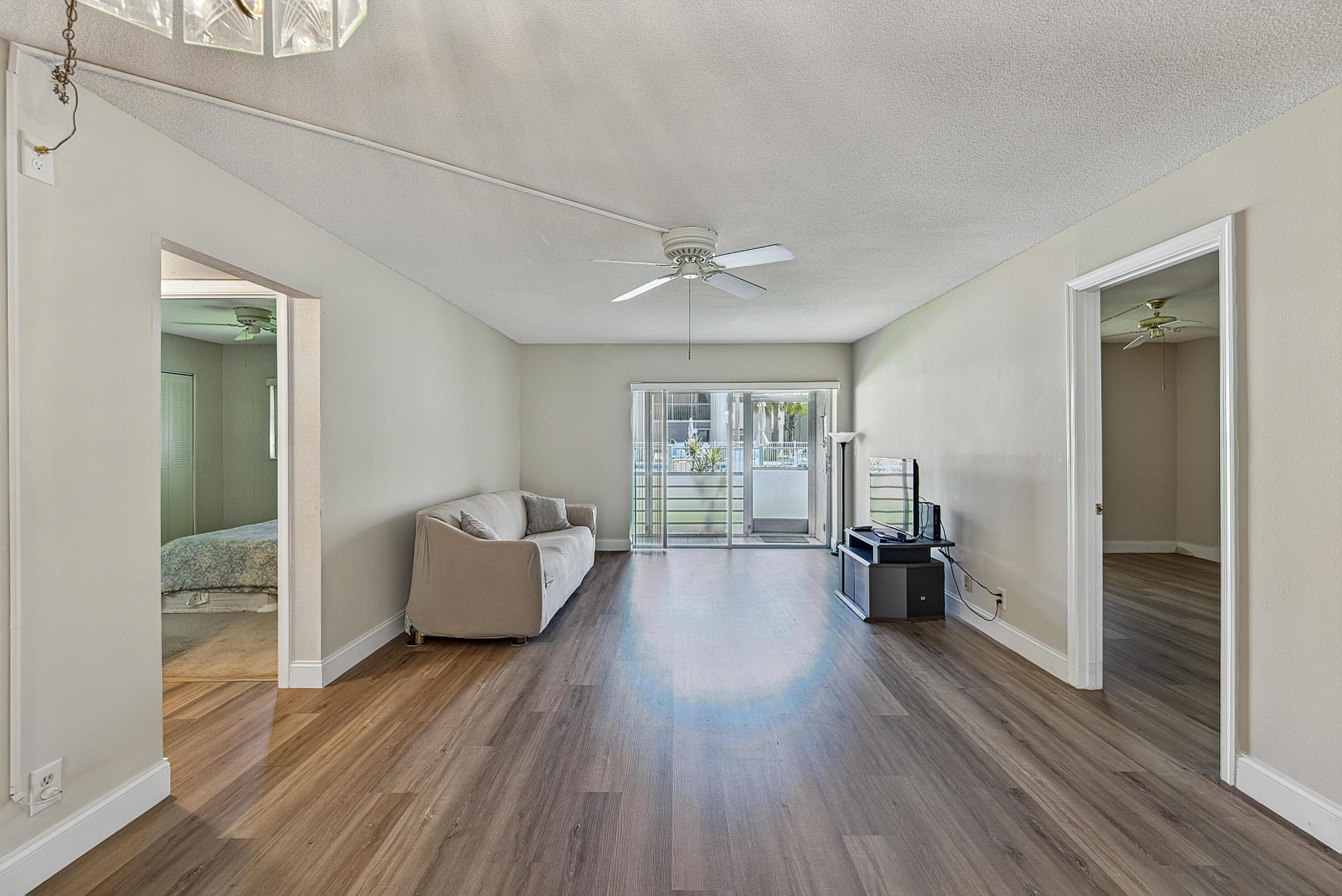 1428 SE 4th Avenue 107, Deerfield Beach, FL 33441, Deerfield Beach - Photo 4