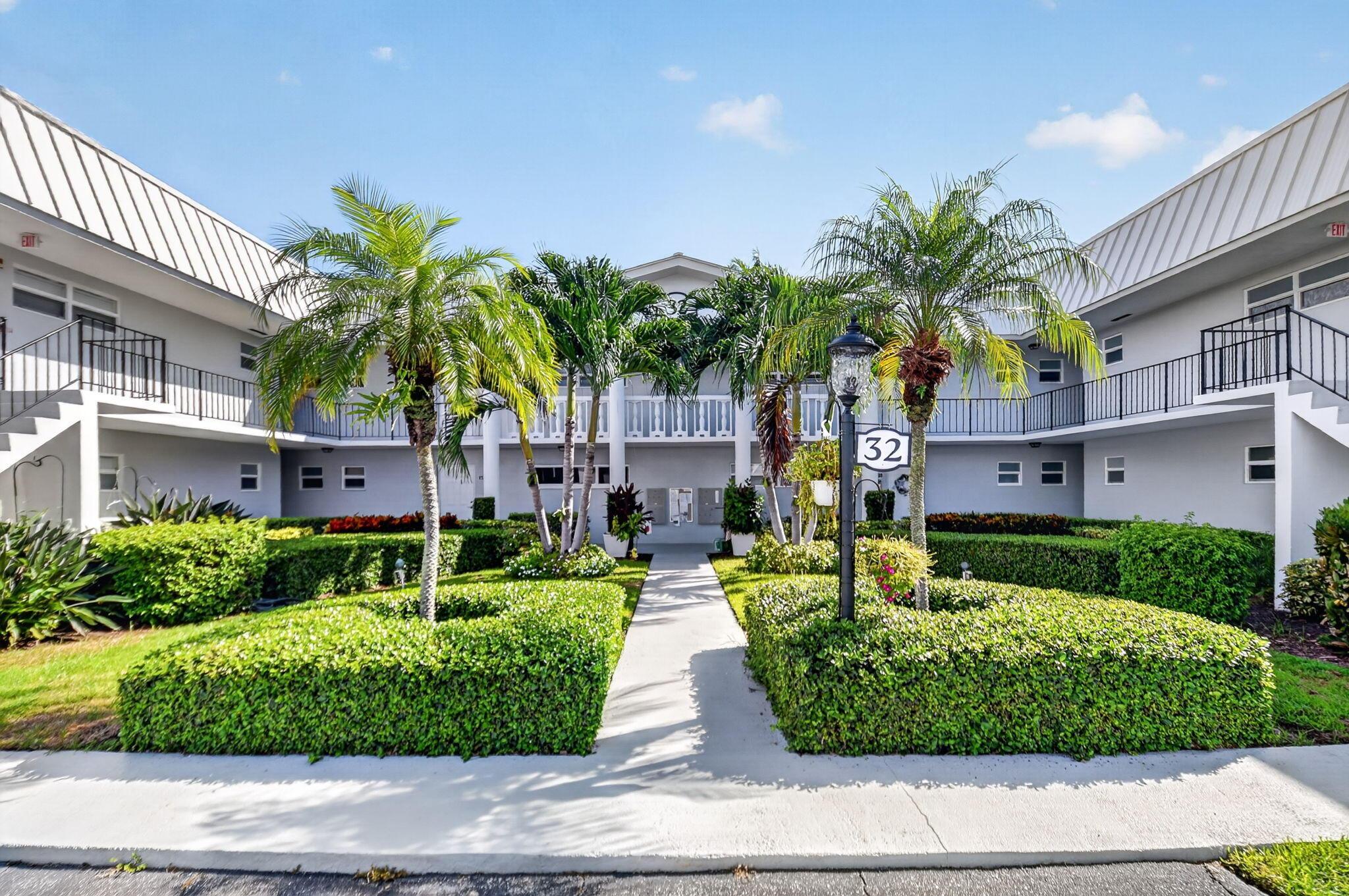 32 COLONIAL CLUB Drive 102, Boynton Beach, FL 33435, Boynton Beach