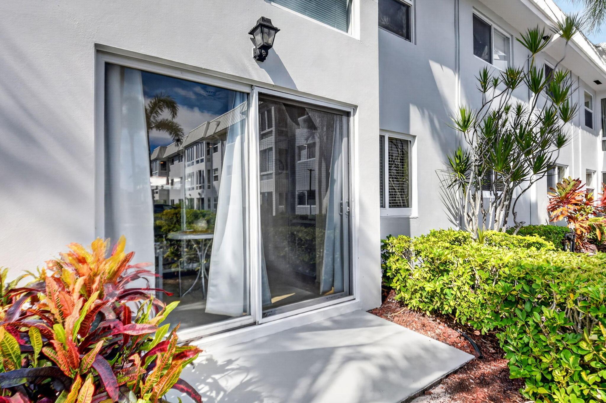32 COLONIAL CLUB Drive 102, Boynton Beach, FL 33435, Boynton Beach - Photo 4