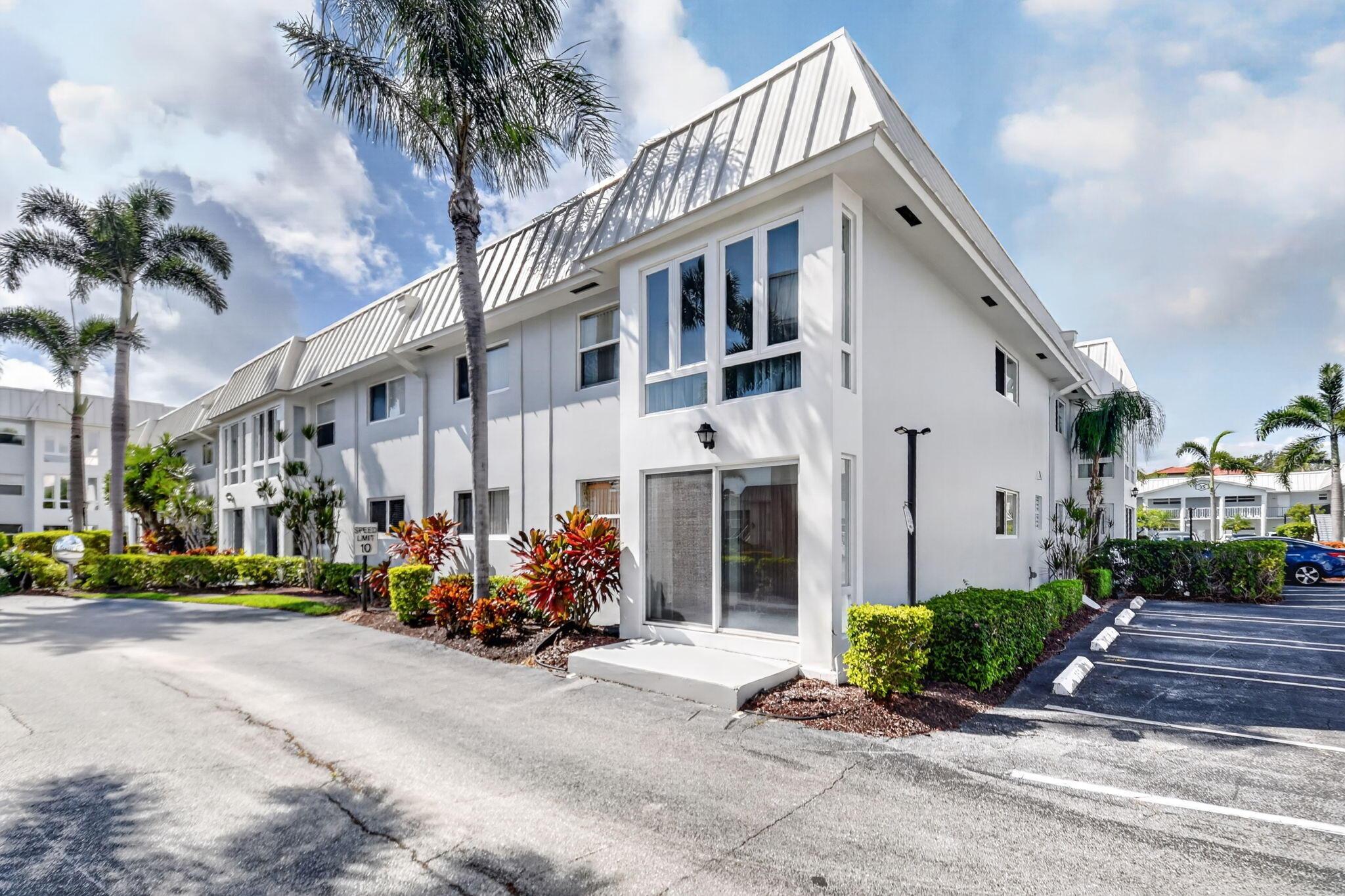 32 COLONIAL CLUB Drive 102, Boynton Beach, FL 33435, Boynton Beach - Photo 3